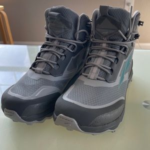 Altra Lone Peak ALL-WTHR Mid hiking boot gray Womens 7